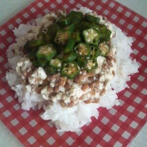 オクラ納豆豆腐丼